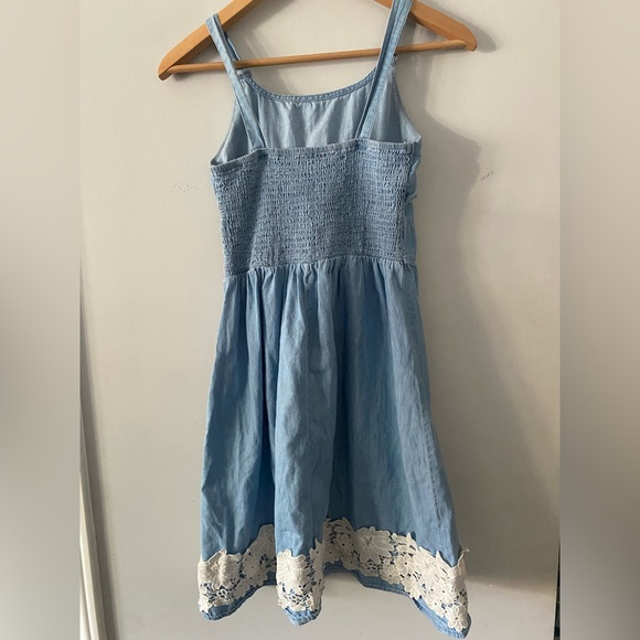 Guess Chambray Summer Dress - Picture 2 of 5